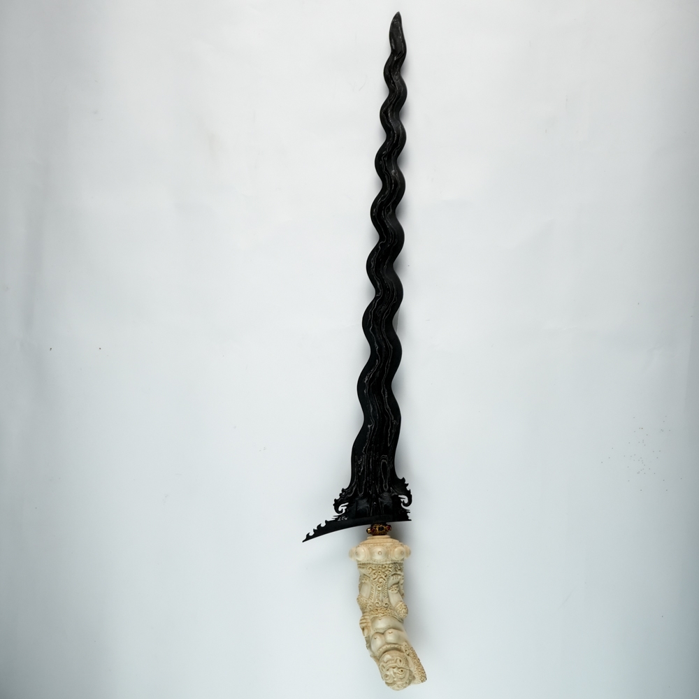 Keris Karno Tinanding Luk 17 Bali Sepuh