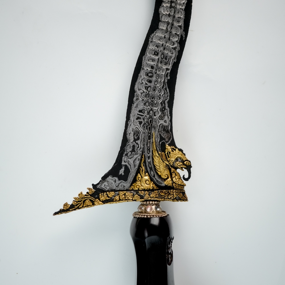 Keris Paksi Naga Liman Kinatah Emas