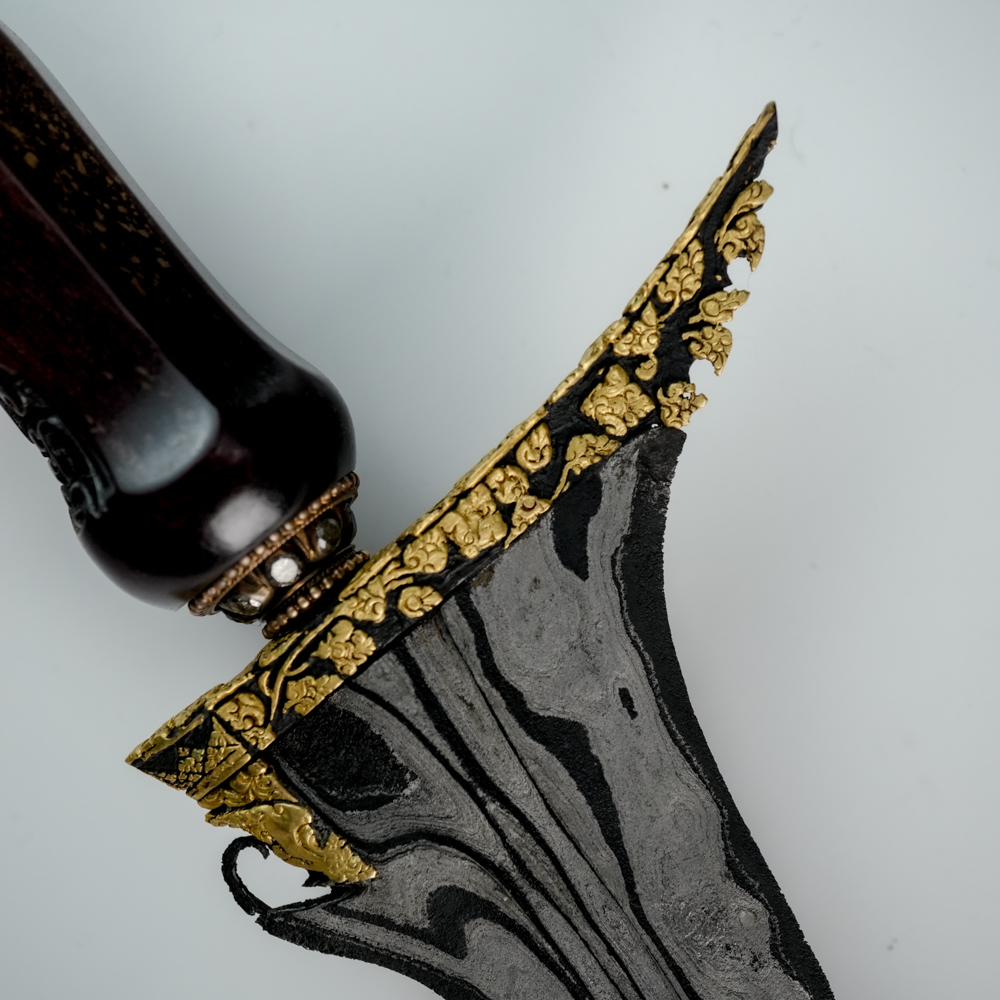 Keris Sengkelat Kinatah Emas