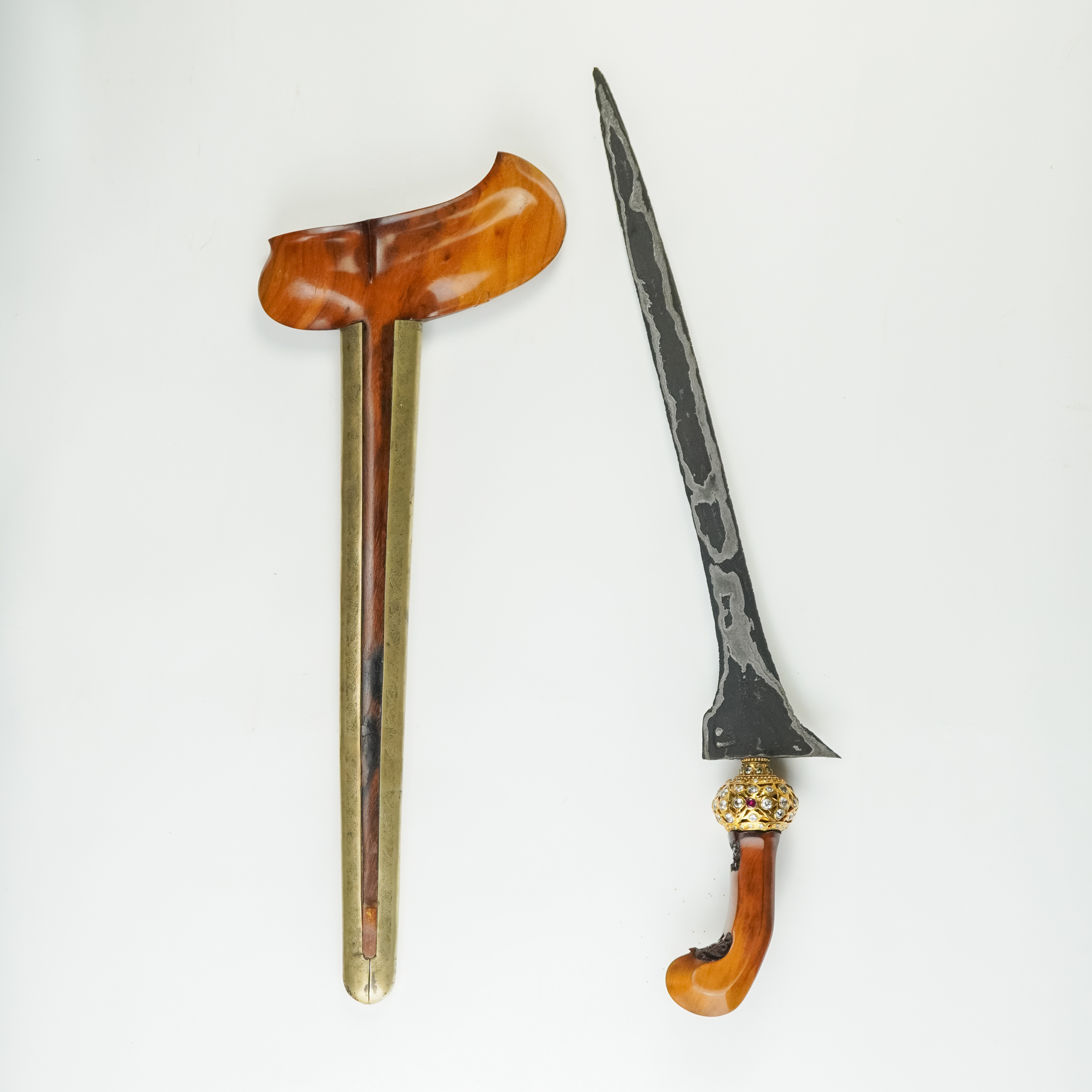 Keris Brojol Gonjo Iras Pamor Wengkon