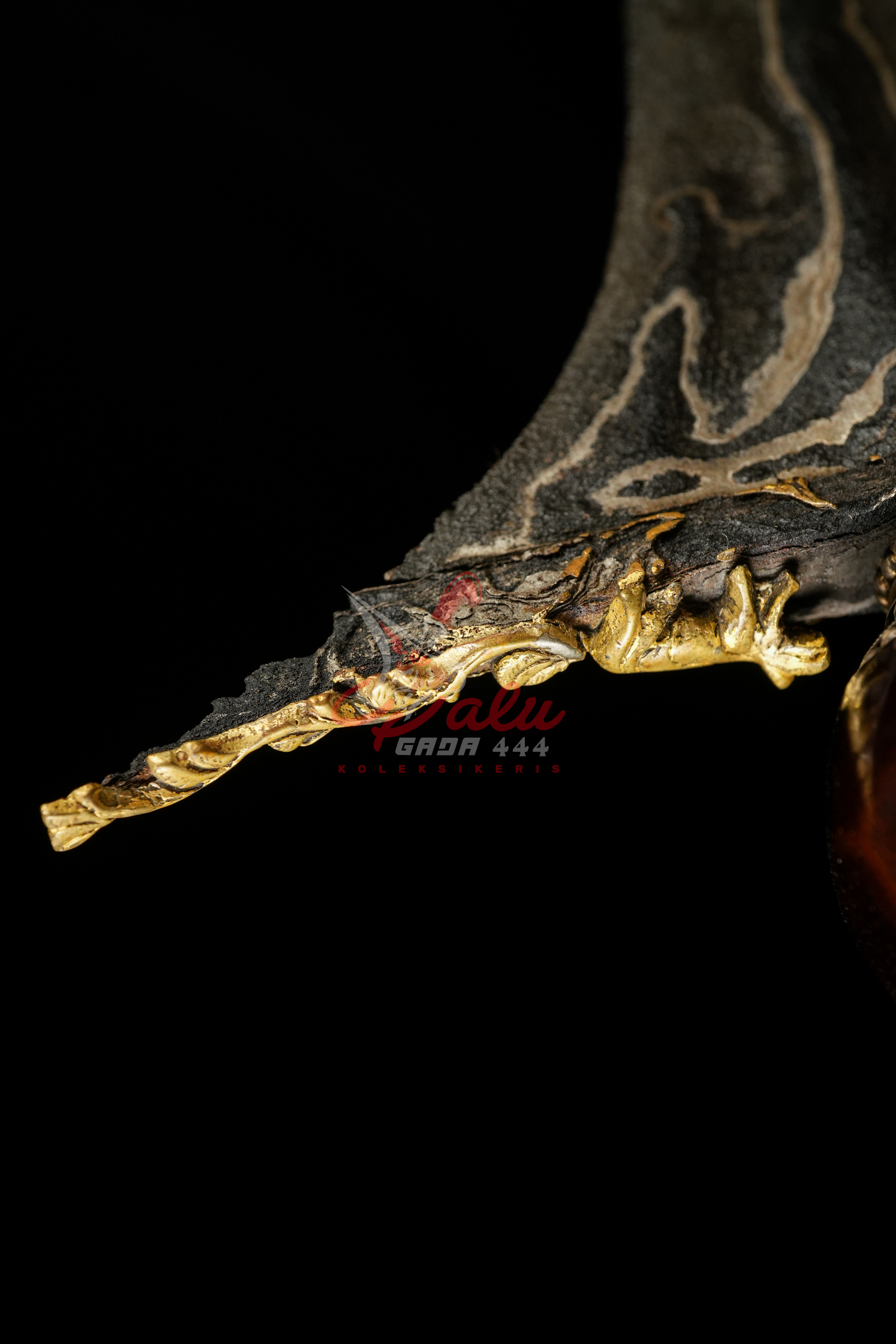 Keris Korowelang Kinatah Emas