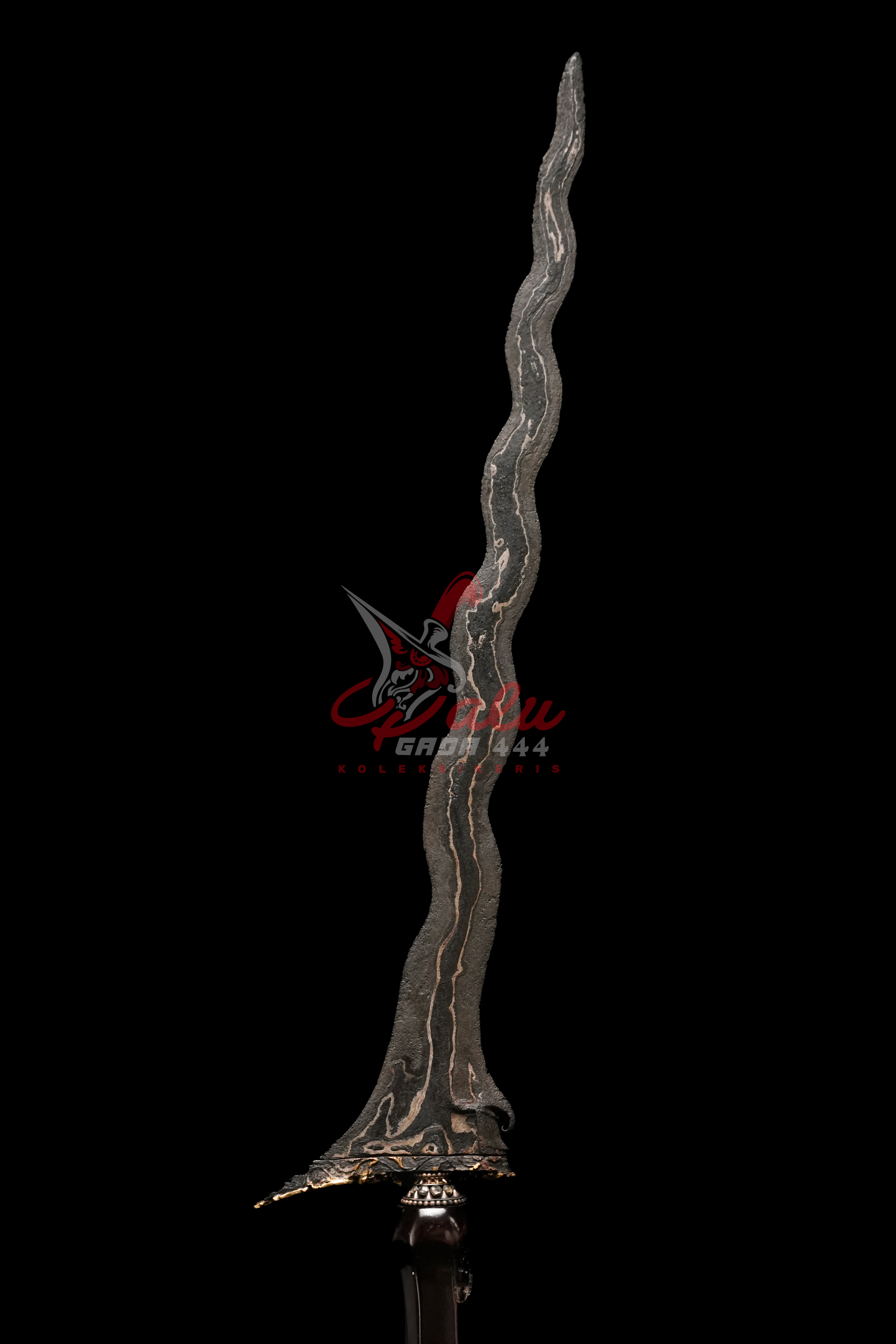 Keris Korowelang Kinatah Emas